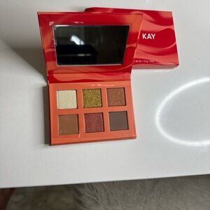 New in Box Mary Kay Eyeshadow Palette with Gold and Brown Hues
